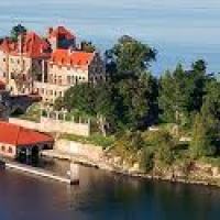 Singer Castle, Dark Island