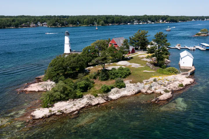 Rock Island Lighthouse State Park, Rock Island, 1000 Islands, St. Lawrence Seaway. Photo by Gregg Ordon GTOPHOTO.com